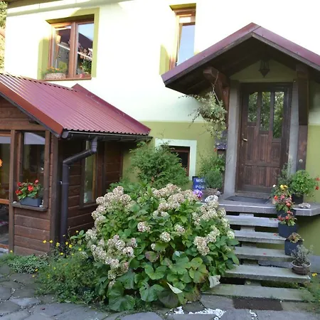 Oblica 农家乐 扎沃亚